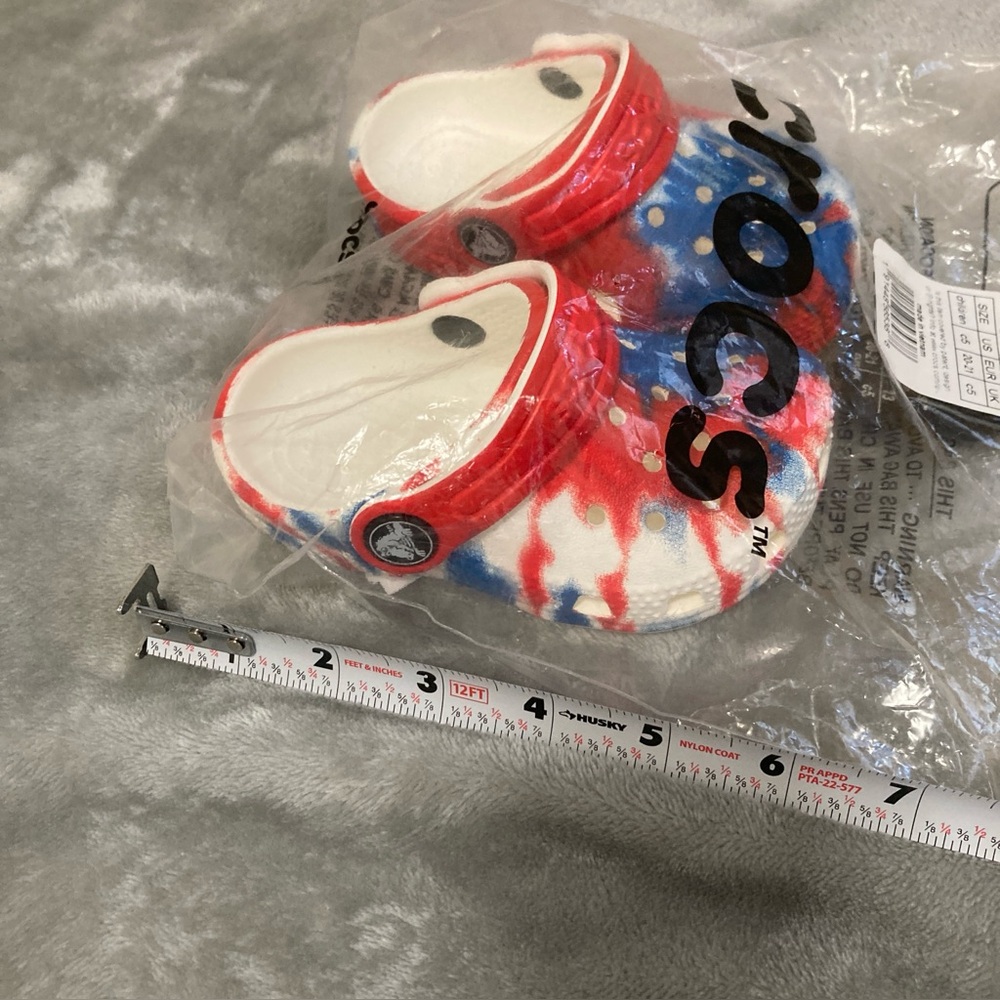 Crocs Kids Classic Toldder Tie-Dye Graphic Clog Blue/ Red/ White Size C5 - Picture 15 of 16